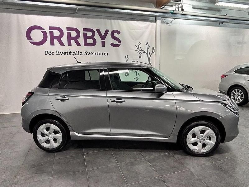 Ny Suzuki Swift 83 HK (61 kW) 2025 Grå Halvkombi