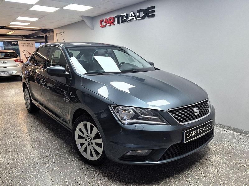 Begagnad Seat Toledo 105 HK (77 kW) 2015 Grå Halvkombi
