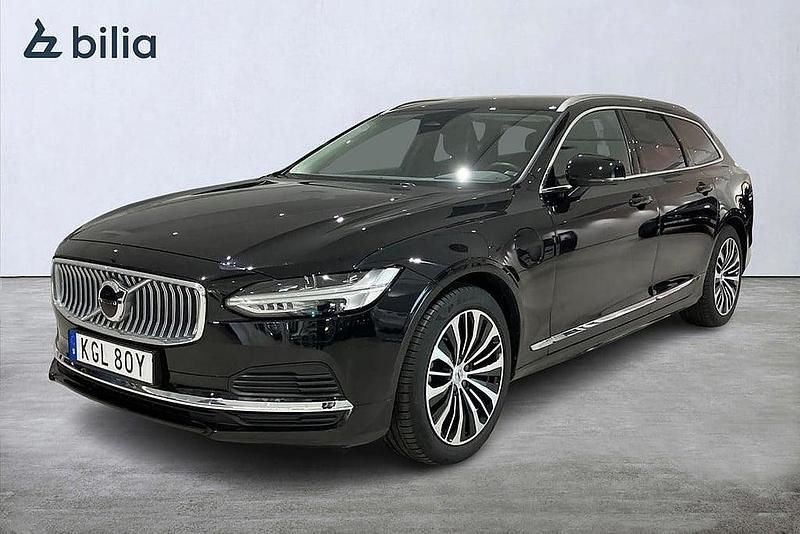 Svart Begagnad 2023 Volvo V90 Core Kombi | 429 000 kr (Marknadspris) - Bild 1/3