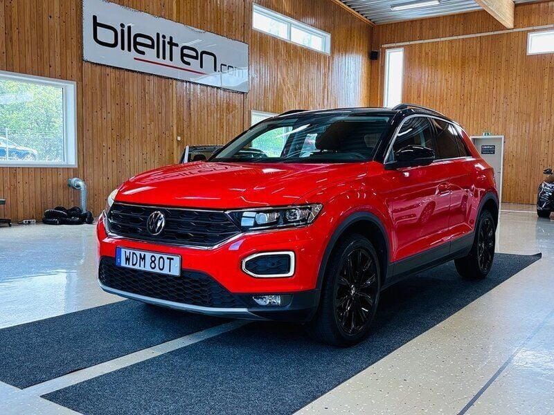 Röd Begagnad 2020 VW T-Roc SUV | 244 900 kr (Marknadspris) - Bild 1/3