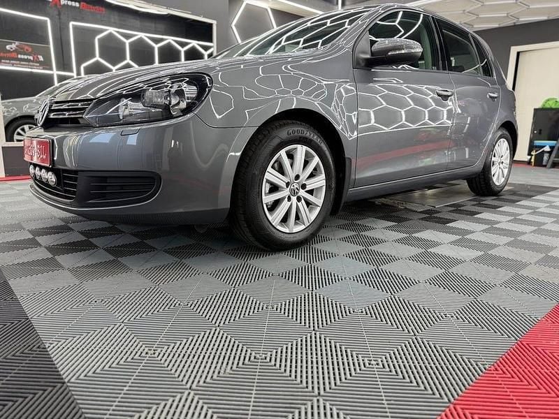 Begagnad VW Golf VI 122 HK (89 kW) 2010 Grå Halvkombi