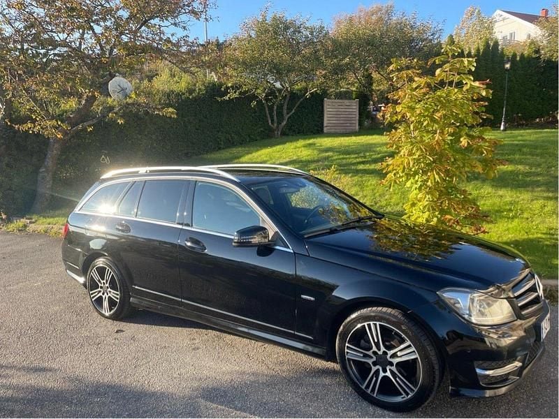 Svart Begagnad 2014 Mercedes C220 Avantgarde Kombi | 95 000 kr (Superpris) - Bild 1/2