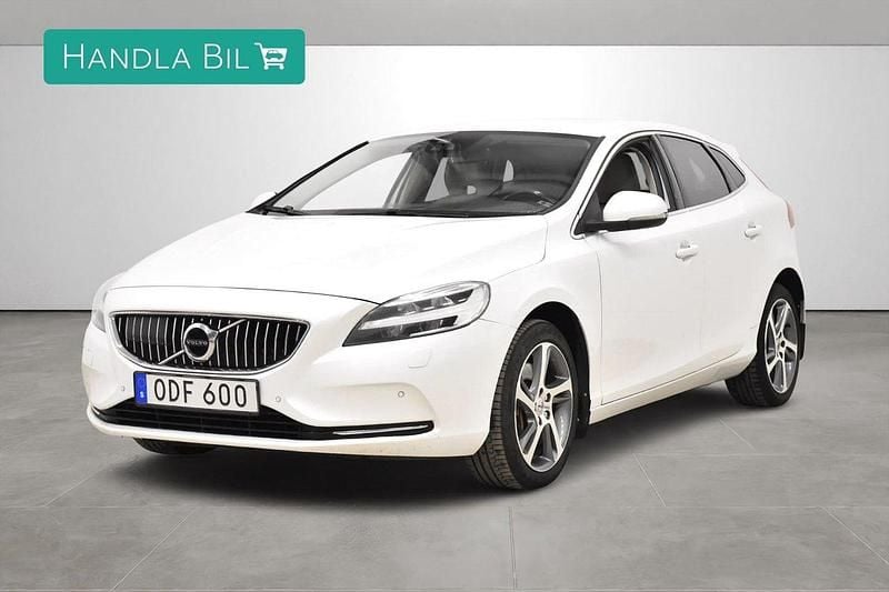 Vit Begagnad 2016 Volvo V40 Inscription Kombi | 129 900 kr (Marknadspris) - Bild 1/4
