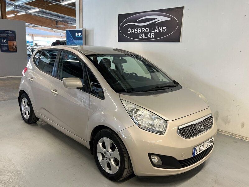 Silver Begagnad 2011 Kia Venga Comfort Halvkombi | 47 900 kr (Marknadspris) - Bild 1/4