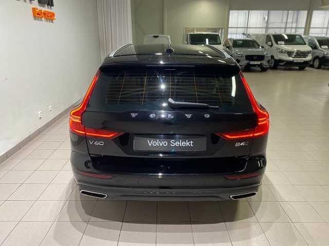 Begagnad Volvo V60 CC 197 HK (144 kW) 2022 Kombi