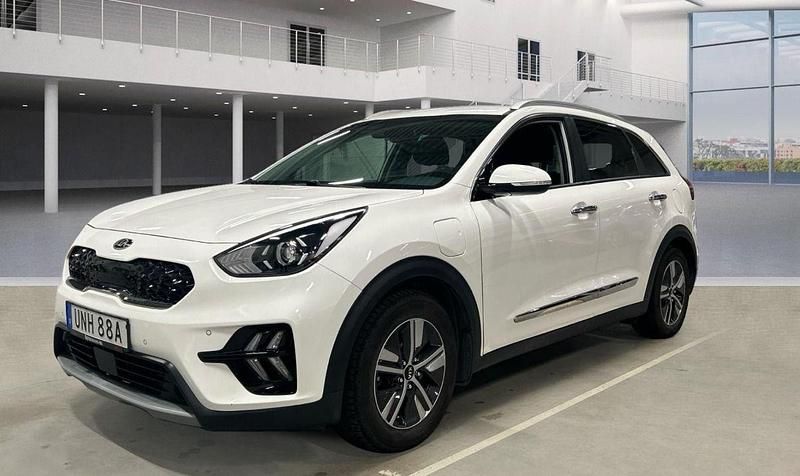 Vit Begagnad 2020 Kia Niro Advance SUV | 159 900 kr (Marknadspris) - Bild 1/4