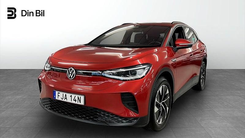Mörkröd Begagnad 2023 VW ID.4 Pro Performance SUV | 359 900 kr - Bild 1/4