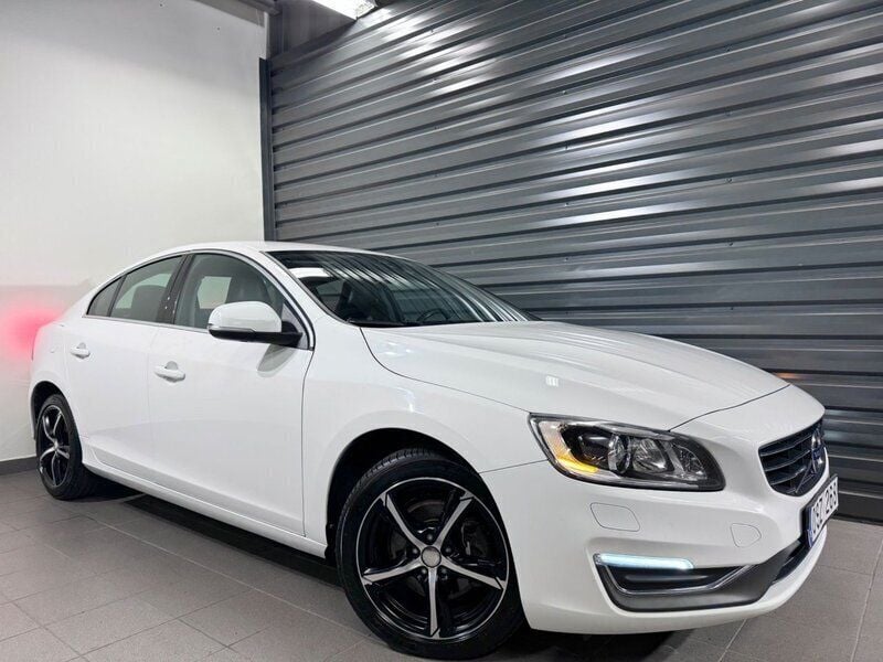 Begagnad Volvo S60 164 HK (120 kW) 2013 Vit Sedan