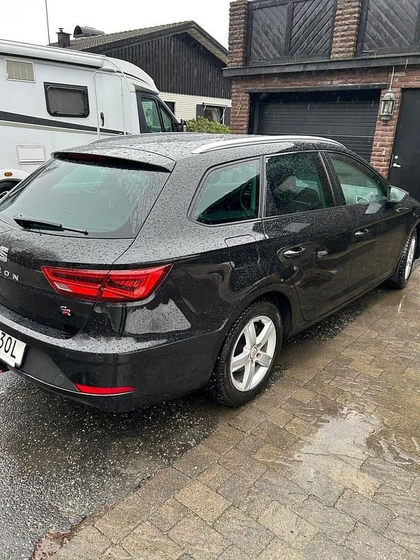 Begagnad Seat Leon ST FR 115 HK (84 kW) 2020 Kombi