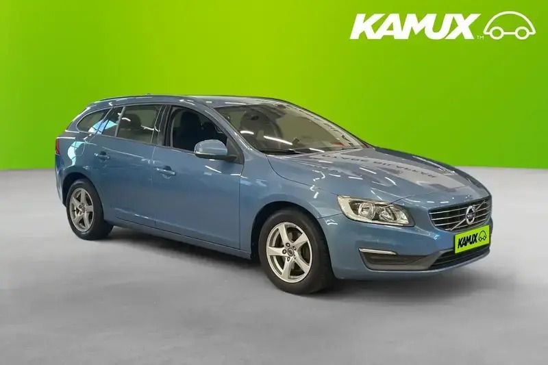 Blå Begagnad 2015 Volvo V60 Kombi | 144 800 kr (Marknadspris) - Bild 1/2