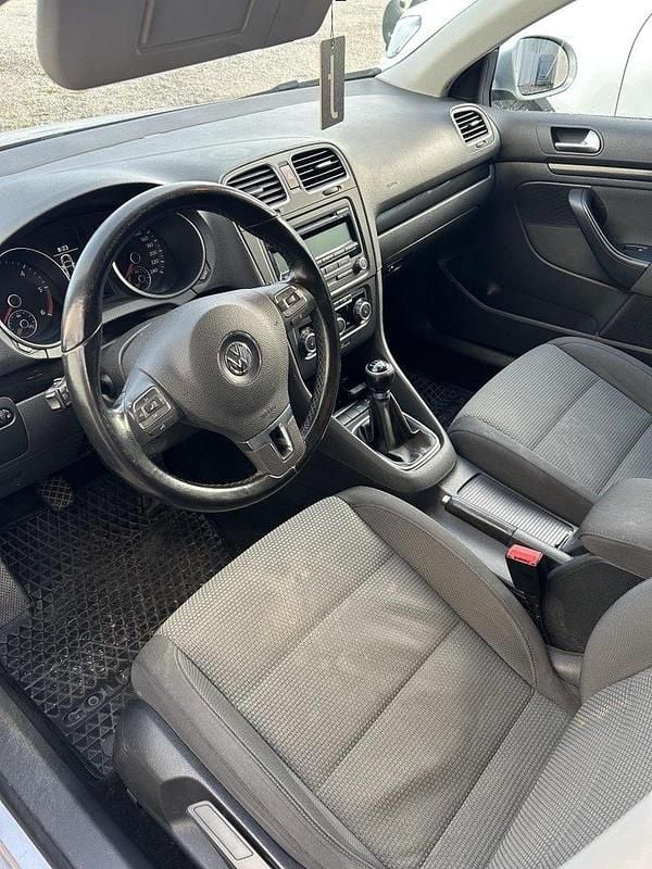 Silver Begagnad 2010 VW Golf VI Kombi | 42 000 kr (Bra pris) - Bild 1/4