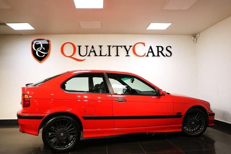 Begagnad BMW 316 Compact M Sport 102 HK (75 kW) 1996 Röd Halvkombi