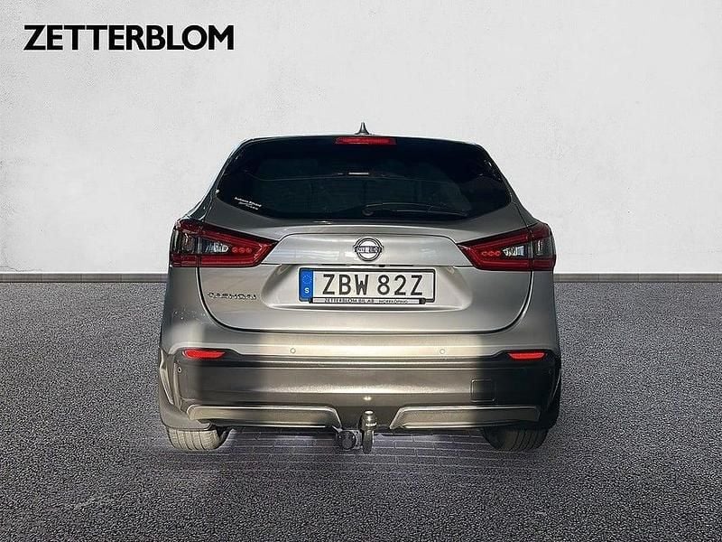 Begagnad Nissan Qashqai N-Connecta 140 HK (102 kW) 2019 Silver SUV