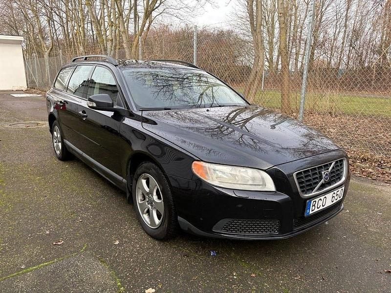 Begagnad Volvo V70 Kinetic 136 HK (100 kW) 2009 Svart Kombi