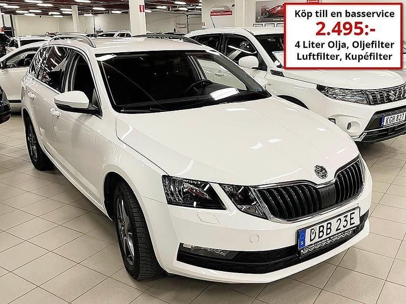 Vit Begagnad 2019 Skoda Octavia Kombi | 114 900 kr (Marknadspris) - Bild 1/4