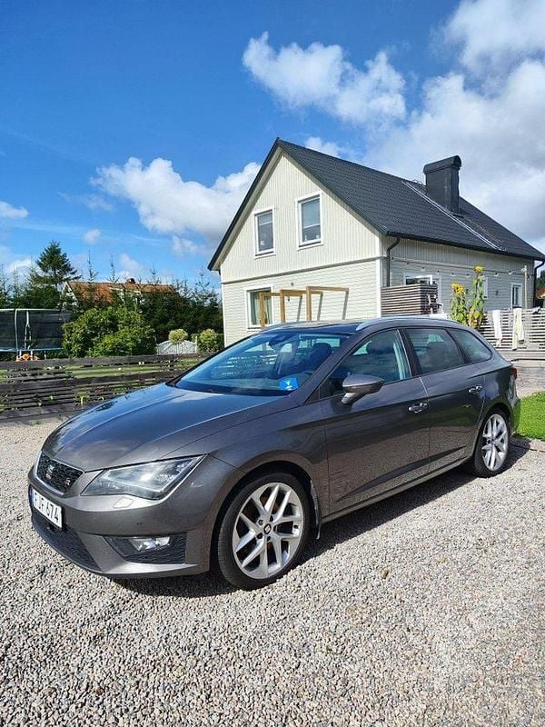 Grå Begagnad 2014 Seat Leon ST Kombi | 119 900 kr (Marknadspris) - Bild 1/4