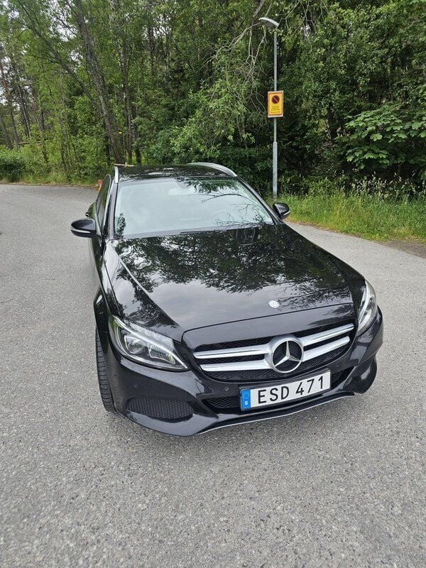 Svart Begagnad 2015 Mercedes C220 Avantgarde Kombi | 140 000 kr (Bra pris) - Bild 1/4