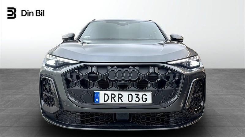Begagnad Audi Q5 S-Line 252 HK (185 kW) 2025 Daytonagrå pärleffekt SUV