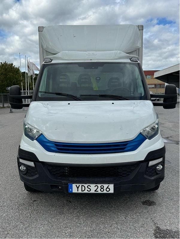 Vit Begagnad 2019 Iveco Daily | 120 000 kr - Bild 1/4