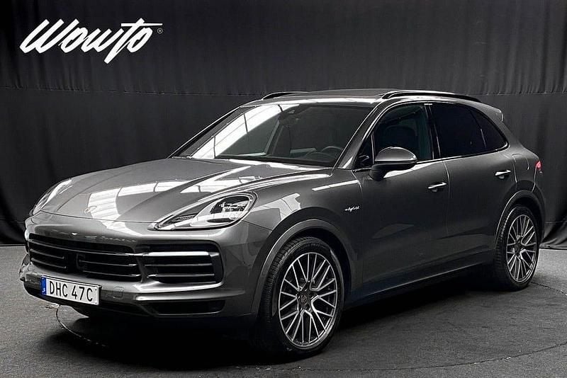 Quarzite grå metallic Begagnad 2021 Porsche Cayenne SUV | 699 800 kr - Bild 1/3