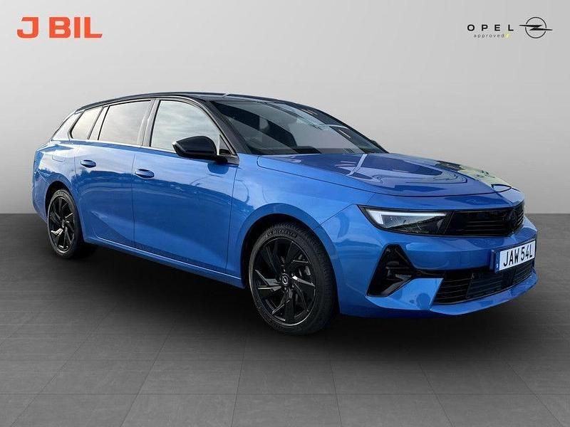Blå Begagnad 2024 Opel Astra Kombi | 239 900 kr (Marknadspris) - Bild 1/4