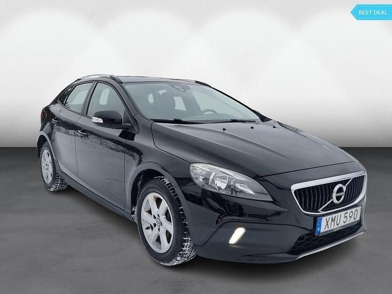 Begagnad Volvo V40 CC Kinetic 120 HK (88 kW) 2017 Svart Kombi