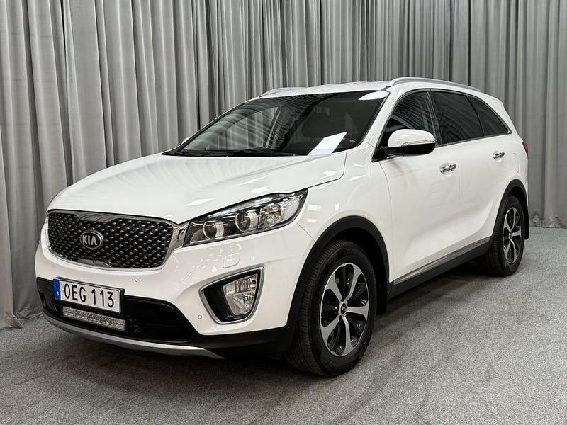 Vit Begagnad 2016 Kia Sorento SUV | 159 900 kr (Marknadspris) - Bild 1/4