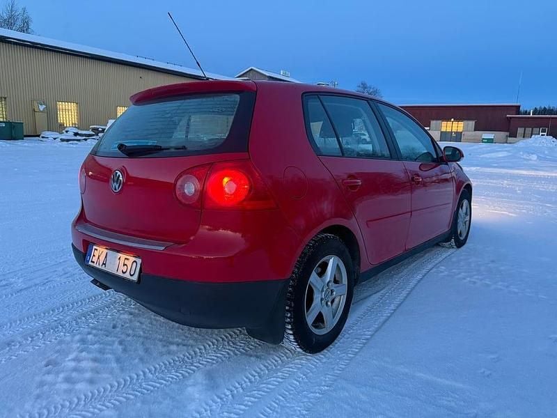 Begagnad VW Golf VI 105 HK (77 kW) 2008 Halvkombi