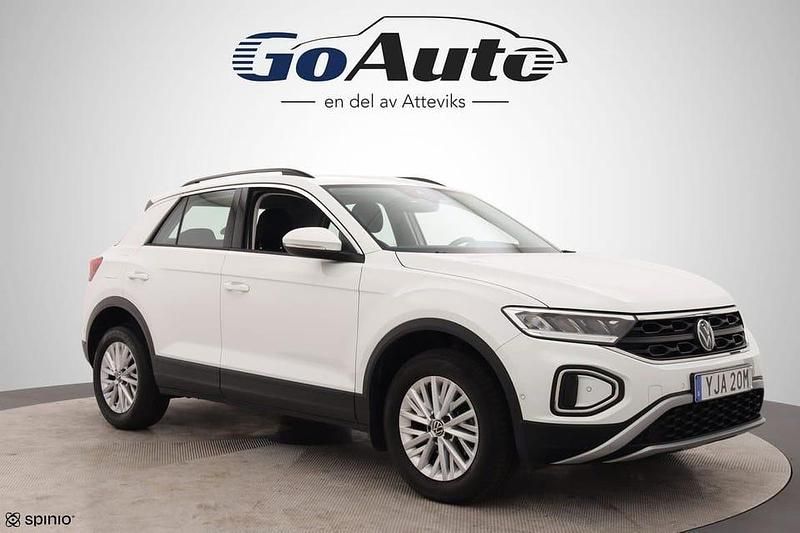 Vit Begagnad 2023 VW T-Roc SUV | 269 500 kr (Marknadspris) - Bild 1/4
