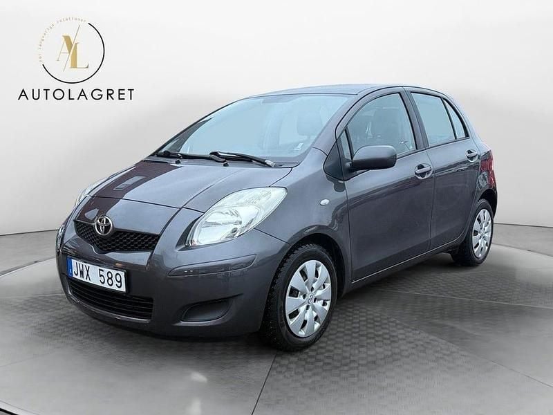 Mörkgrå Begagnad 2009 Toyota Yaris Halvkombi | 39 900 kr (Marknadspris) - Bild 1/4