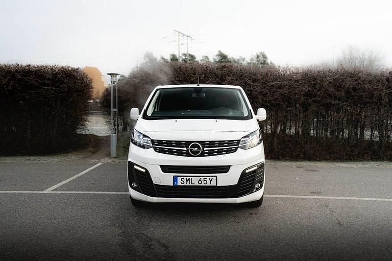 Begagnad Opel Vivaro 122 HK (89 kW) 2021 Vit Minibuss
