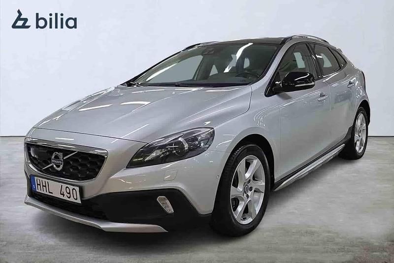 Ljusgrå Begagnad 2013 Volvo V40 Summum Halvkombi | 164 000 kr (Marknadspris) - Bild 1/1