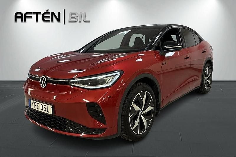 Mörkröd Begagnad 2023 VW ID.5 GTX SUV | 404 500 kr (Marknadspris) - Bild 1/3