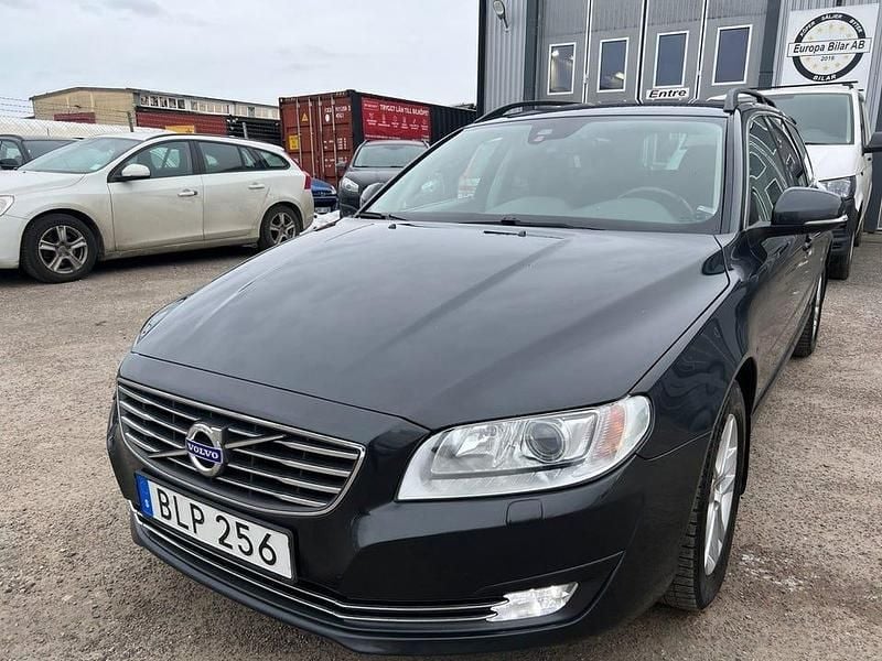 Begagnad Volvo V70 Momentum 181 HK (133 kW) 2014 Grå Kombi