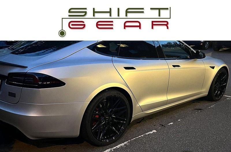 Begagnad 2023 Tesla Model S Plaid Sedan | 1 050 000 kr - Bild 1/4