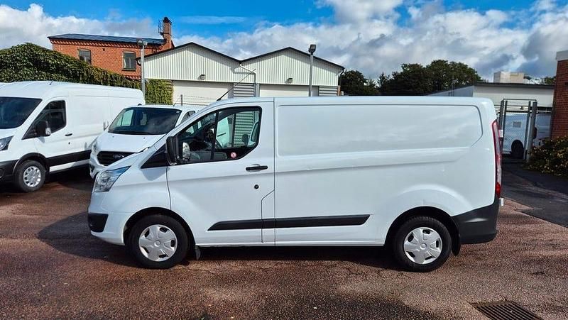 Begagnad Ford Transit Custom 105 HK (77 kW) 2018 Vit Van
