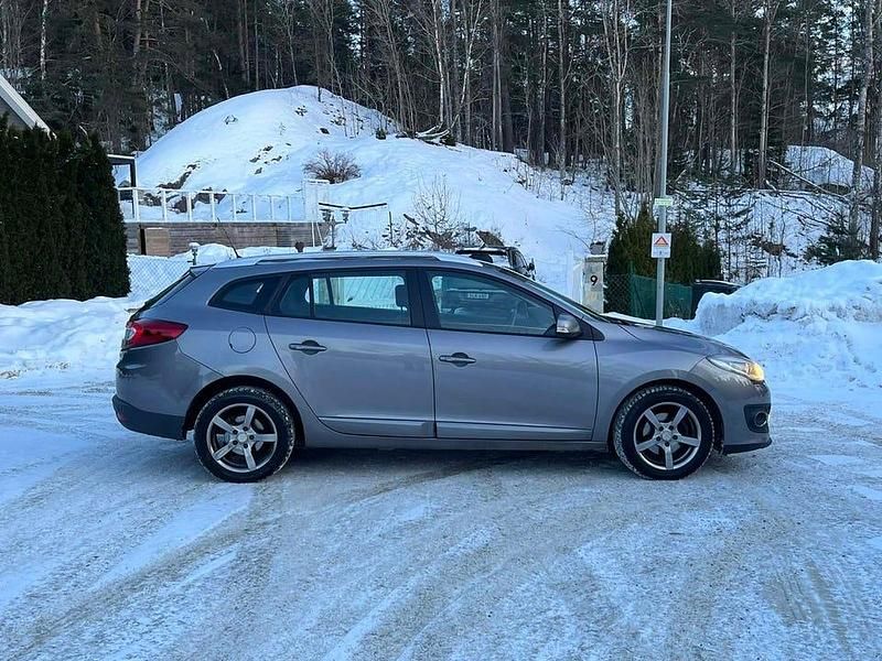 Begagnad Renault Mégane III Exception 110 HK (80 kW) 2014 Grå