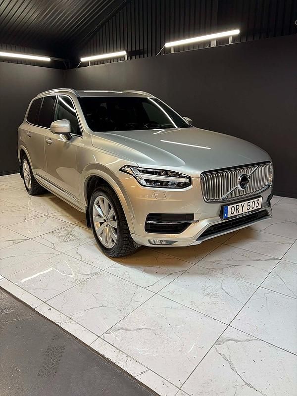 Begagnad Volvo XC90 Inscription 224 HK (164 kW) 2015 Ljusbrun SUV