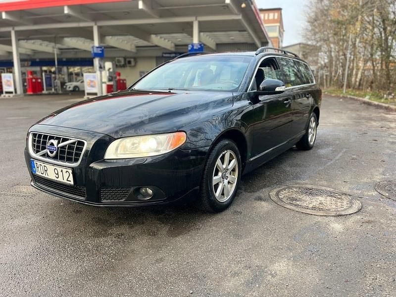 Begagnad 2010 Volvo V70 Kombi | 49 900 kr (Superpris) - Bild 1/4