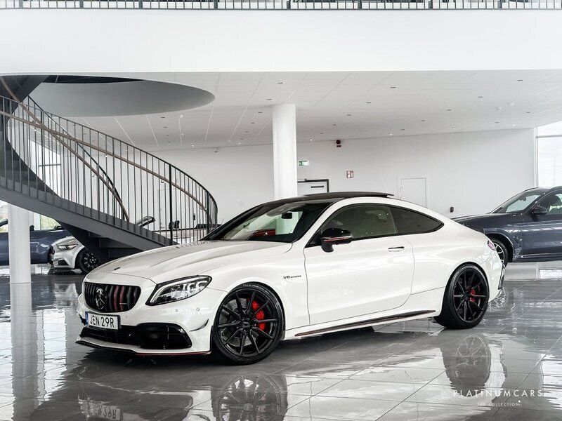 Vit Begagnad 2019 Mercedes C63S AMG AMG Sportkupé | 879 000 kr (Dyr) - Bild 1/4