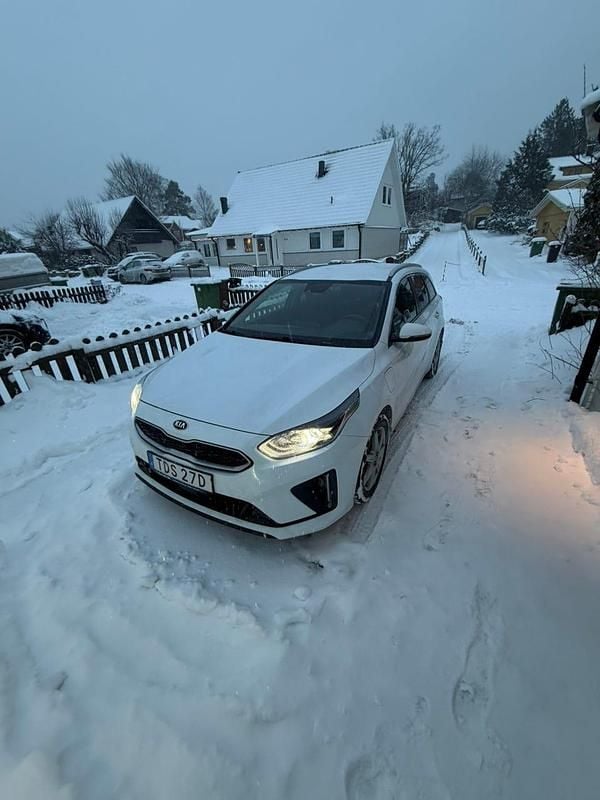 Begagnad 2021 Kia Ceed Sportswagon Kombi | 190 000 kr (Superpris) - Bild 1/4