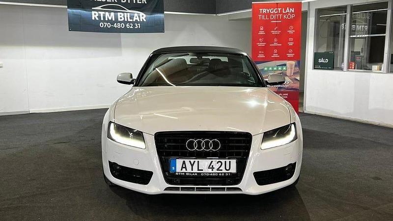 Begagnad Audi A5 190 HK (139 kW) 2011 Vit Sportkupé