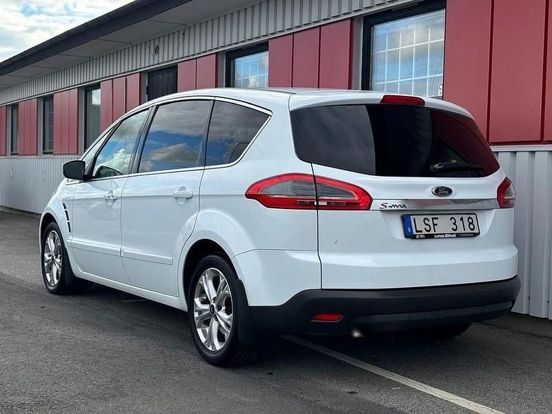 Begagnad Ford S-MAX Business Edition 163 HK (119 kW) 2011 Vit Minibuss