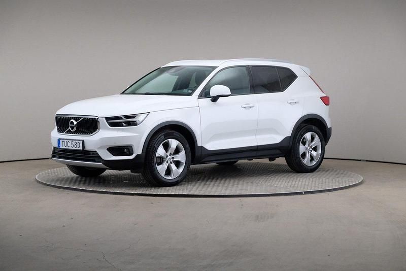 Vit Begagnad 2021 Volvo XC40 Momentum SUV | 325 000 kr (Marknadspris) - Bild 1/4