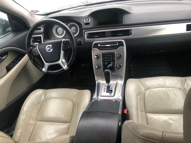 Begagnad Volvo S80 Summum 164 HK (120 kW) 2012 Grå Sedan