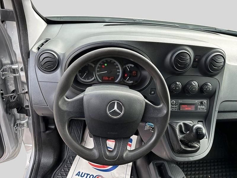 Begagnad Mercedes Citan 109 90 HK (66 kW) 2017 Silver Van
