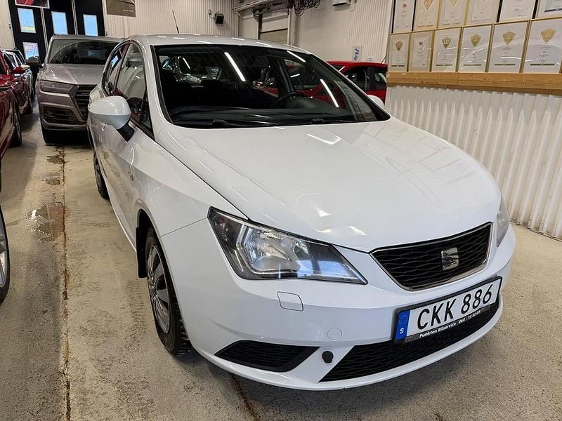 Begagnad Seat Ibiza Style 86 HK (63 kW) 2014 Vit Halvkombi