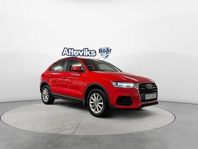 Röd Begagnad 2015 Audi Q3 SUV | 154 900 kr (Marknadspris) - Bild 1/4