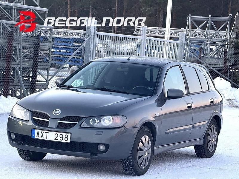 Grå Begagnad 2006 Nissan Almera Halvkombi | 22 950 kr (Marknadspris) - Bild 1/2