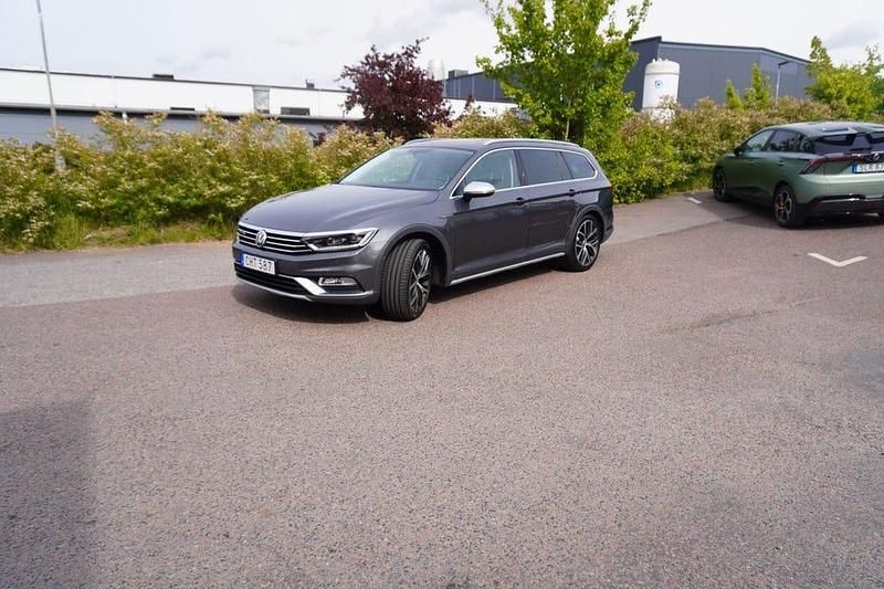 Begagnad VW Passat Alltrack 190 HK (139 kW) 2016 Grå metallic Kombi